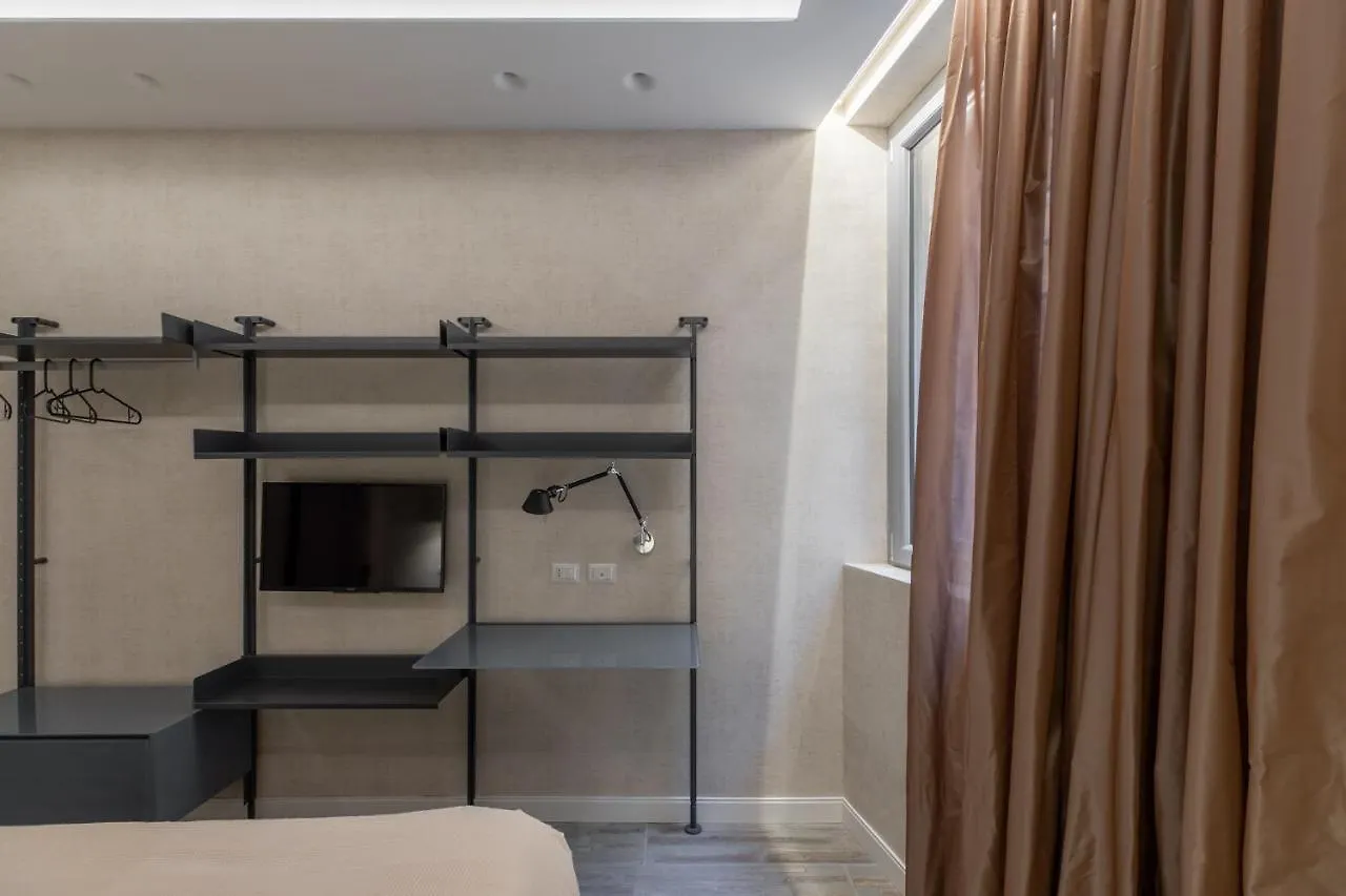 Iflat Spanish Steps Delight Rome Apartment